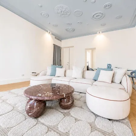 Ingrid - Seven Apartament *